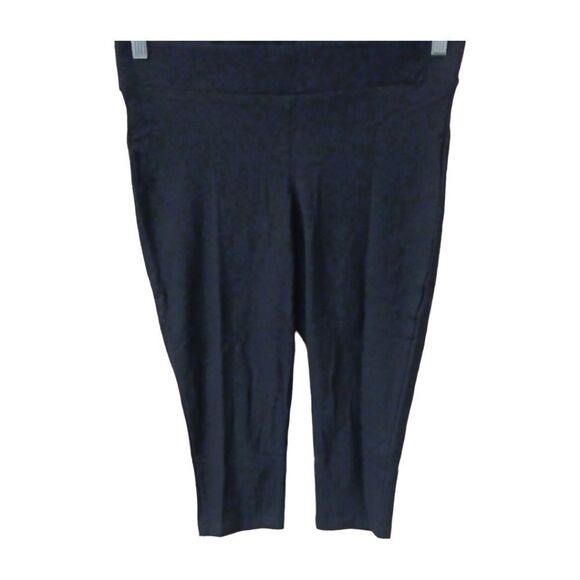 TORRID Plus Size Black Cropped Signature Waist Premimum Leggings. - Picture 2 of 10